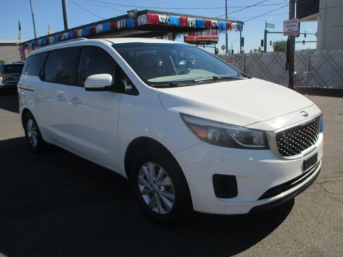 Used 2015 Kia Sedona EX image 15