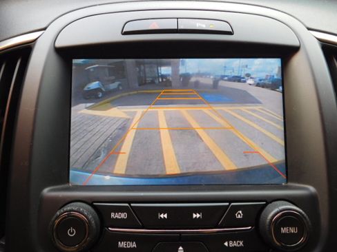 Used 2015 Buick LaCrosse Leather image 18