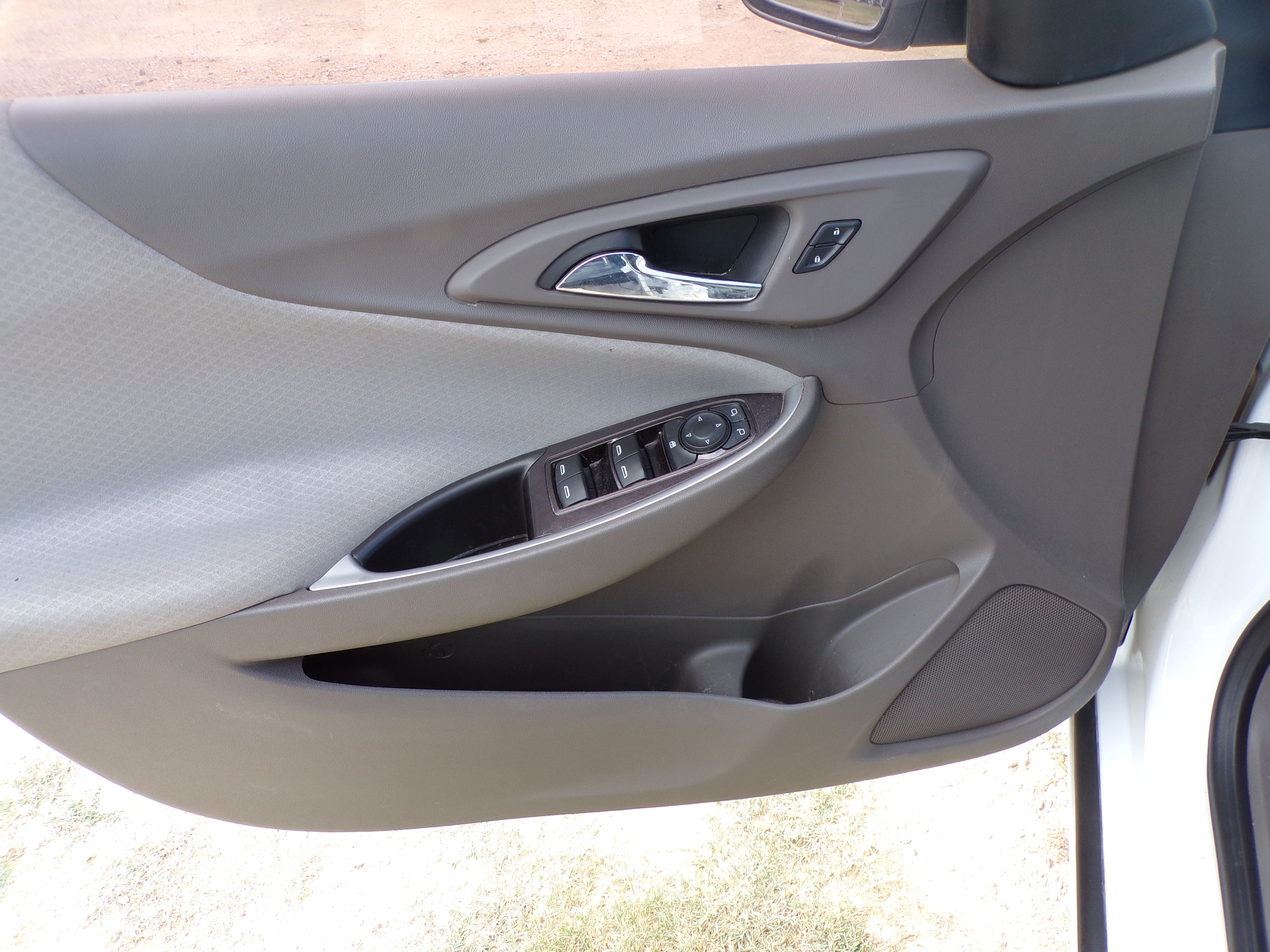 Used 2016 Chevrolet Malibu L FWD image 9