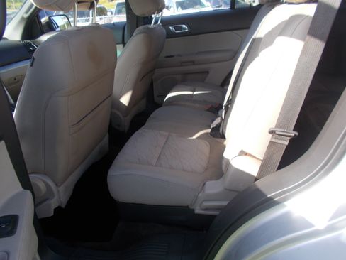 Used 2014 Ford Explorer FWD image 9
