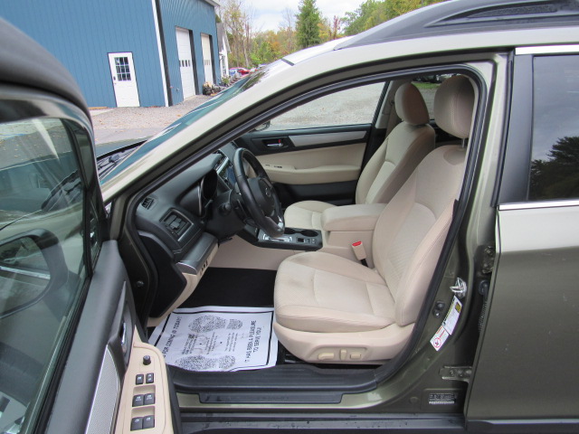 Used 2018 Subaru Outback 2.5i Premium AWD/4WD image 15