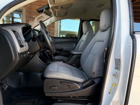 Used 2018 Chevrolet Colorado W/T image 10