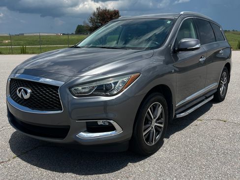 Used 2017 INFINITI QX60 Luxe FWD image 3