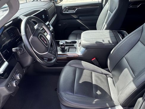 Used 2024 GMC Sierra 1500 Elevation image 17