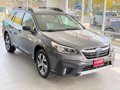 Used 2021 Subaru Outback Limited image 1