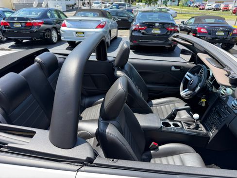 Used 2007 Ford Mustang GT Premium Convertible RWD image 19