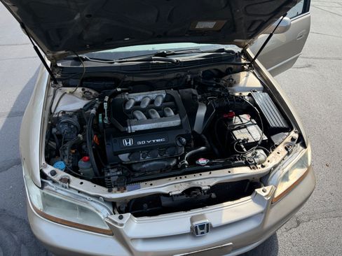 Used 2000 Honda Accord EX V6 Sedan image 8