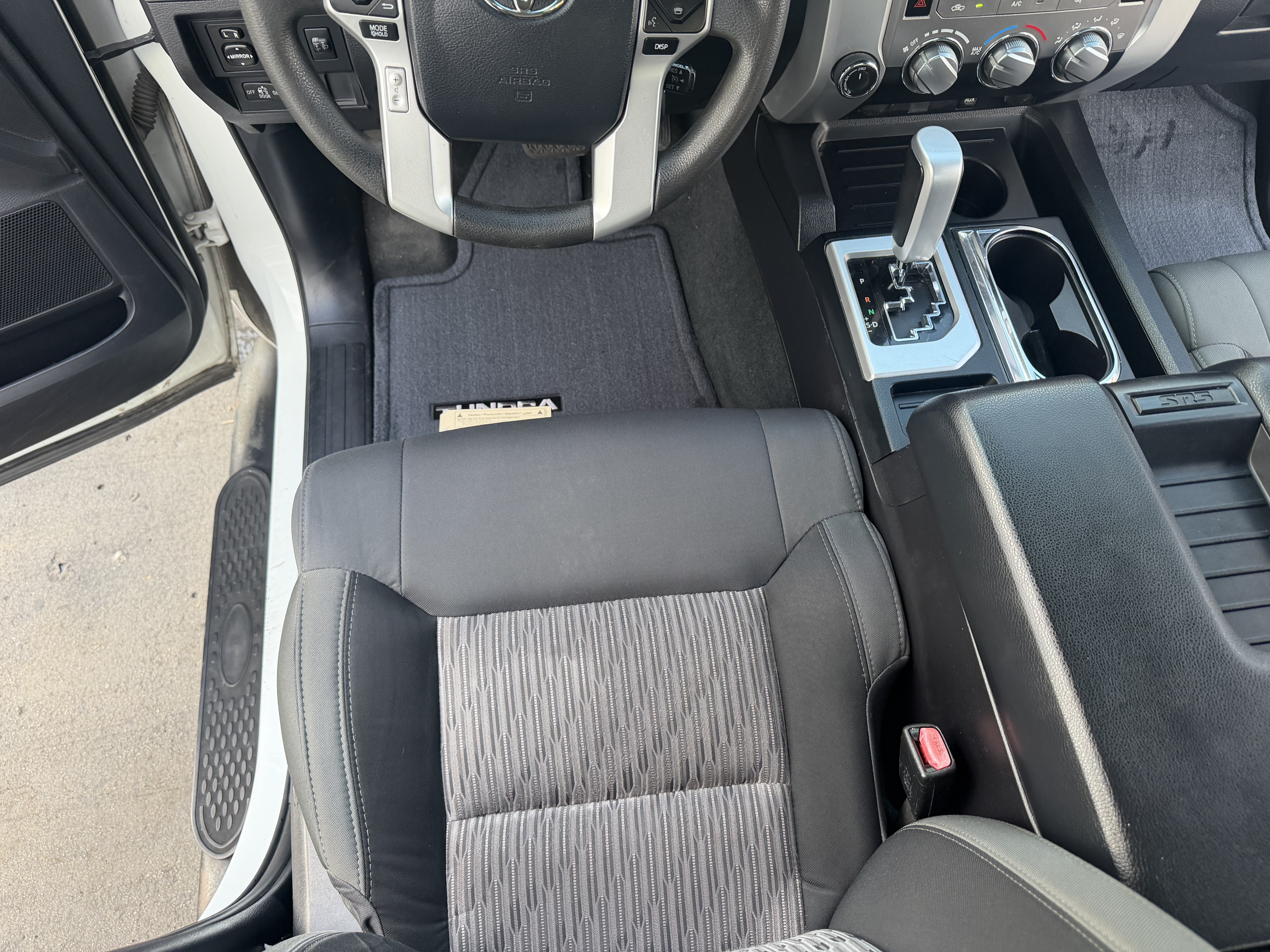 Used 2015 Toyota Tundra 4x4 SR5 w/ TRD Off-Road Pkg image 26