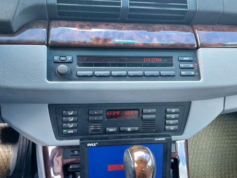 Used 2006 BMW X5 3.0i image 10