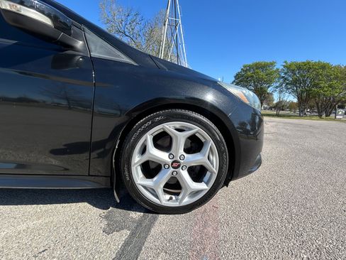 Used 2013 Ford Focus ST image 12