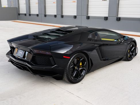 Used 2013 Lamborghini Aventador LP 700-4 image 15