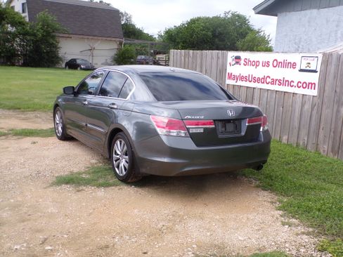 Used 2012 Honda Accord EX-L Sedan image 4