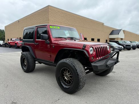 Used 2013 Jeep Wrangler 4WD Rubicon image 3