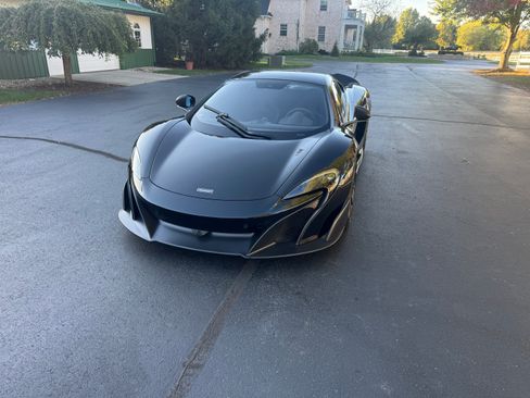 Used 2016 McLaren 675LT Coupe RWD image 16