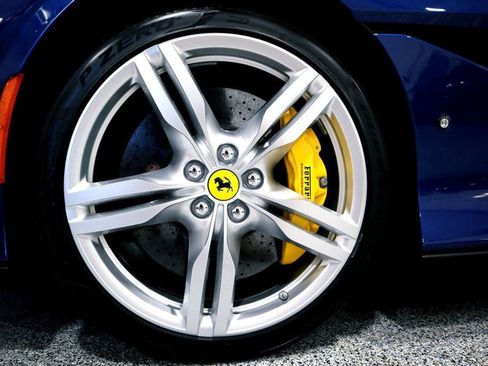 Used 2020 Ferrari Portofino image 35