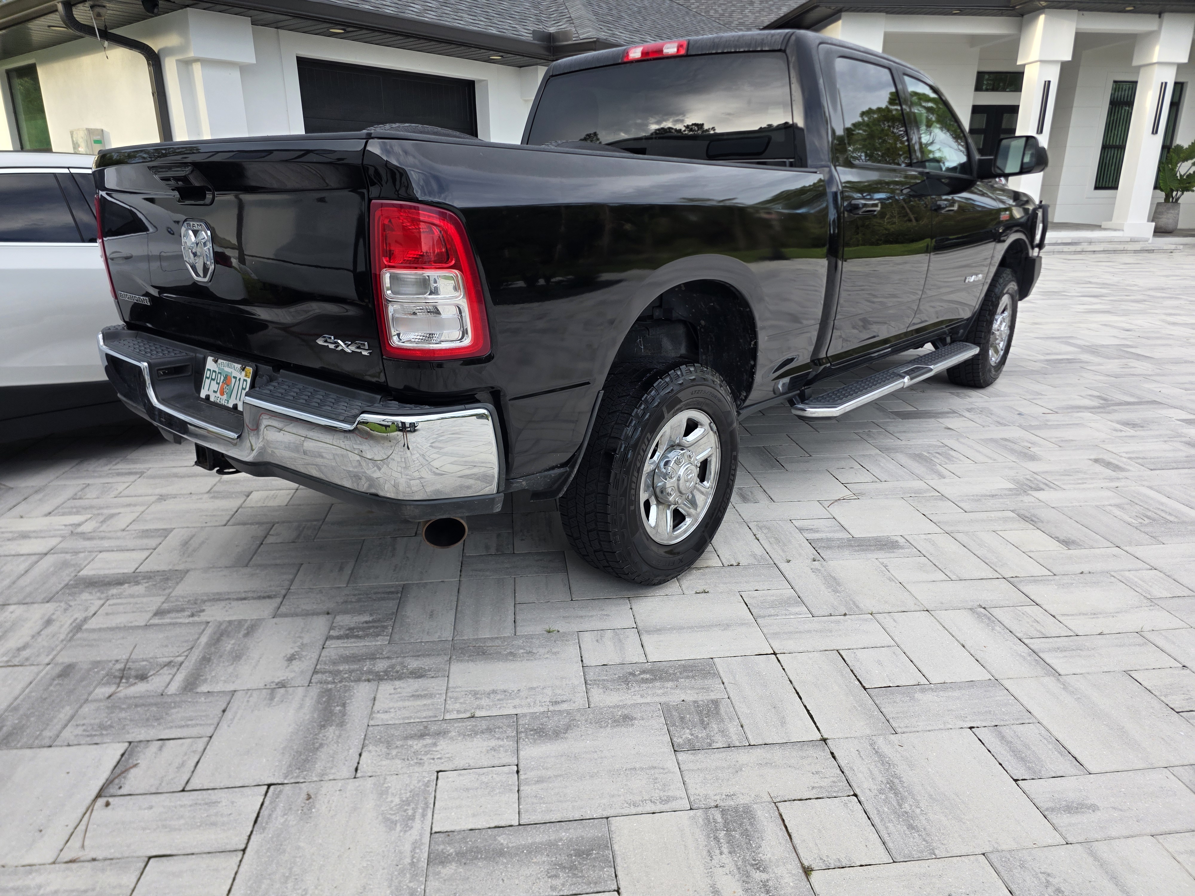 Used 2021 RAM 2500 4x4 Crew Cab Big Horn image 4
