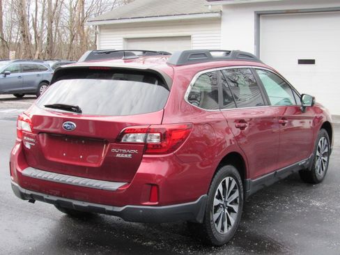 Used 2017 Subaru Outback 2.5i Limited image 9