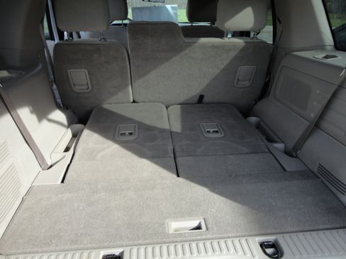 Used 2007 Ford Explorer XLT image 13