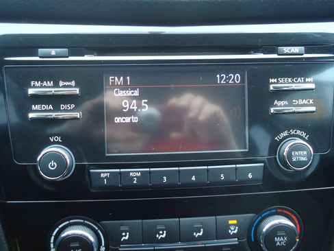 Used 2016 Nissan Rogue S image 14