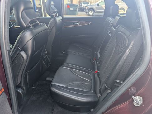 Used 2019 Lincoln Nautilus Reserve image 7