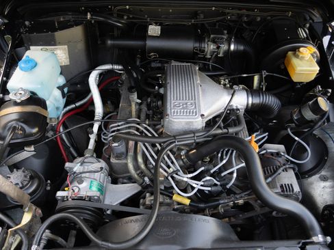 Used 1995 Land Rover Defender 90 image 13