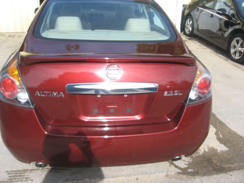 Used 2012 Nissan Altima SL FWD image 5