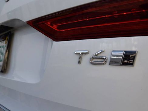 Used 2019 Volvo XC60 T6 Inscription image 24