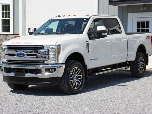 Used 2019 Ford F250 4x4 Crew Cab Super Duty image 4