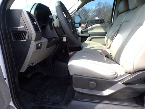 Used 2019 Ford F350 4x4 Crew Cab DRW Super Duty image 7