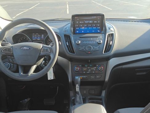 Used 2017 Ford Escape SE image 8