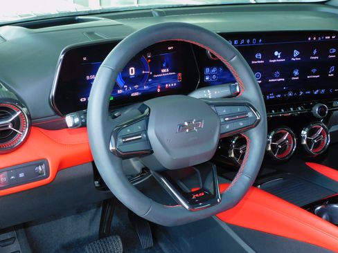 Used 2024 Chevrolet Blazer EV RS image 12