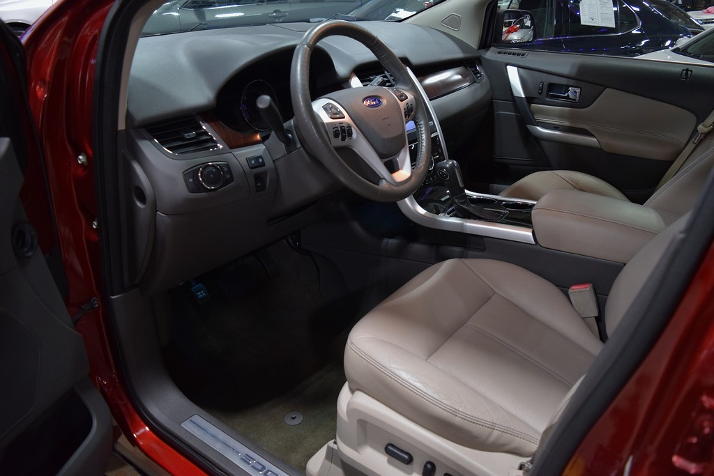 Used 2013 Ford Edge Limited FWD image 15