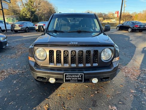 Used 2016 Jeep Patriot Latitude image 6