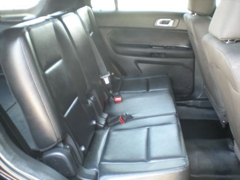 Used 2016 Ford Explorer 4WD Police Interceptor image 6