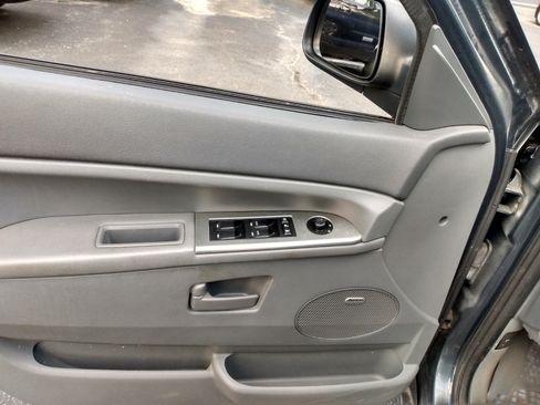 Used 2007 Jeep Grand Cherokee Limited image 19