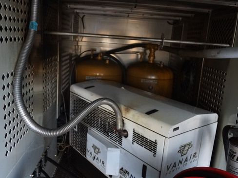 Used 2016 Mercedes-Benz Sprinter 3500 image 49