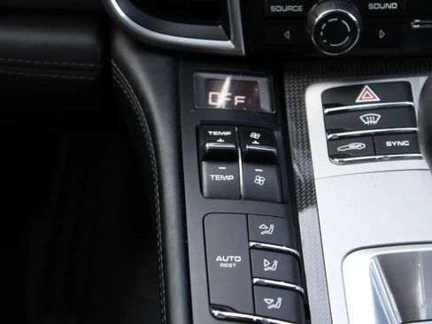 Used 2016 Porsche Panamera GTS image 15