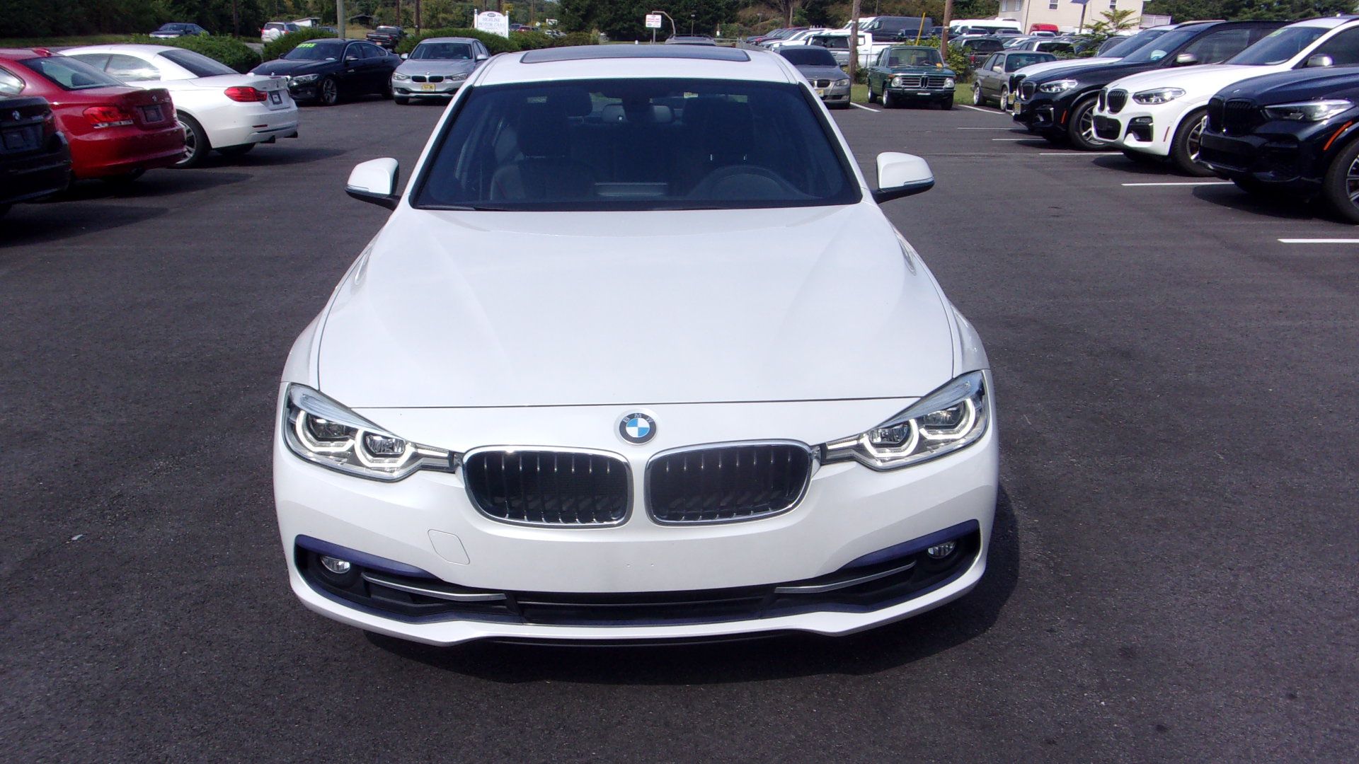 Used 2018 BMW 330i xDrive Sedan AWD/4WD image 18