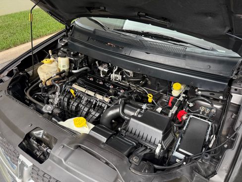 Used 2016 Dodge Journey SE image 18