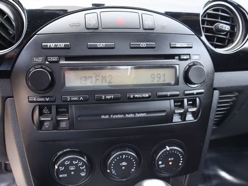 Used 2008 MAZDA MX-5 Miata Touring image 23