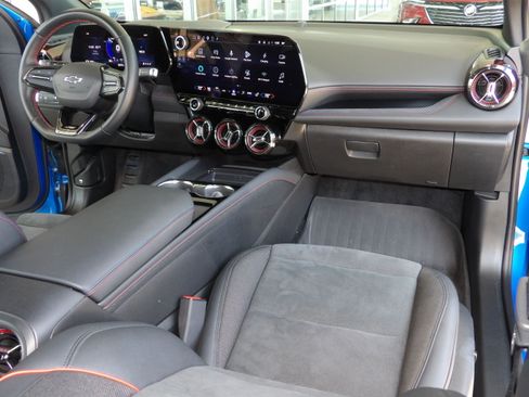 Used 2024 Chevrolet Blazer EV RS RWD image 7