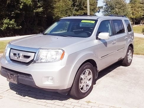 Used 2011 Honda Pilot Touring image 1