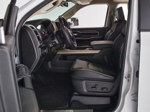 Used 2020 RAM 2500 4x4 Crew Cab Laramie image 45