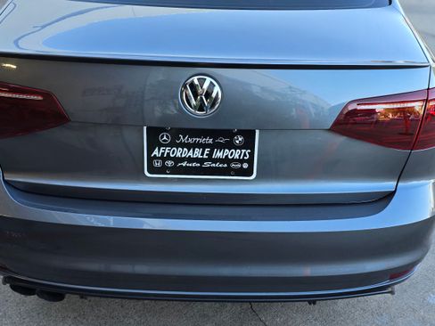 Used 2017 Volkswagen Jetta SE image 35