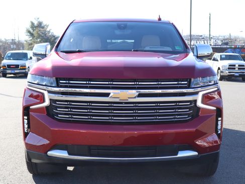 Used 2021 Chevrolet Suburban Premier image 3