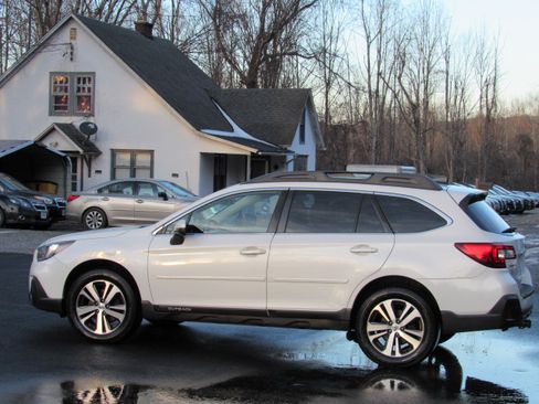 Used 2019 Subaru Outback 2.5i Limited image 5