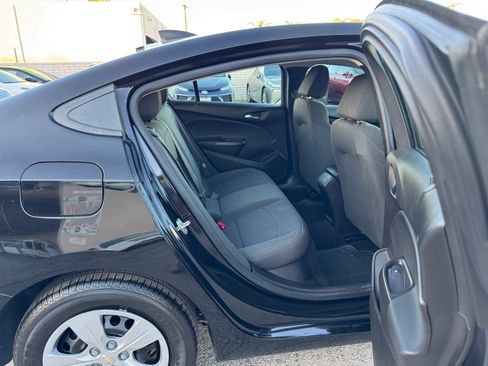 Used 2017 Chevrolet Cruze LS image 20