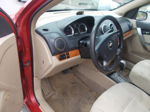 Used 2007 Chevrolet Aveo LT Sedan FWD image 6