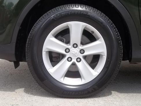 Used 2013 Toyota RAV4 AWD XLE image 13