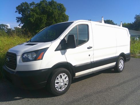 Used 2019 Ford Transit 150 XL image 14